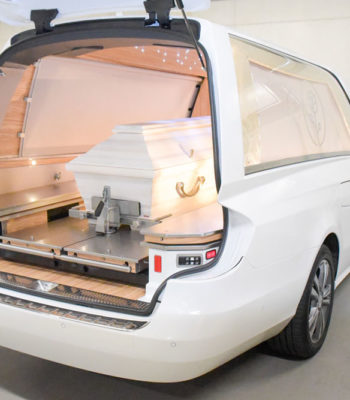 garten-der-rose-12 Garten der Rose - Bestattungsauto